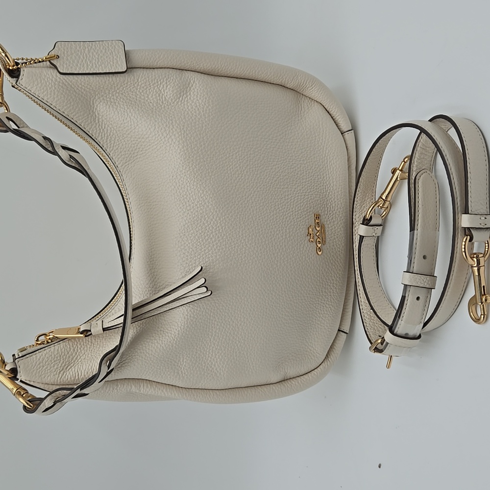 #190 NWT - Coach Women's Jules Hobo in Pebble Leather (Chalk)